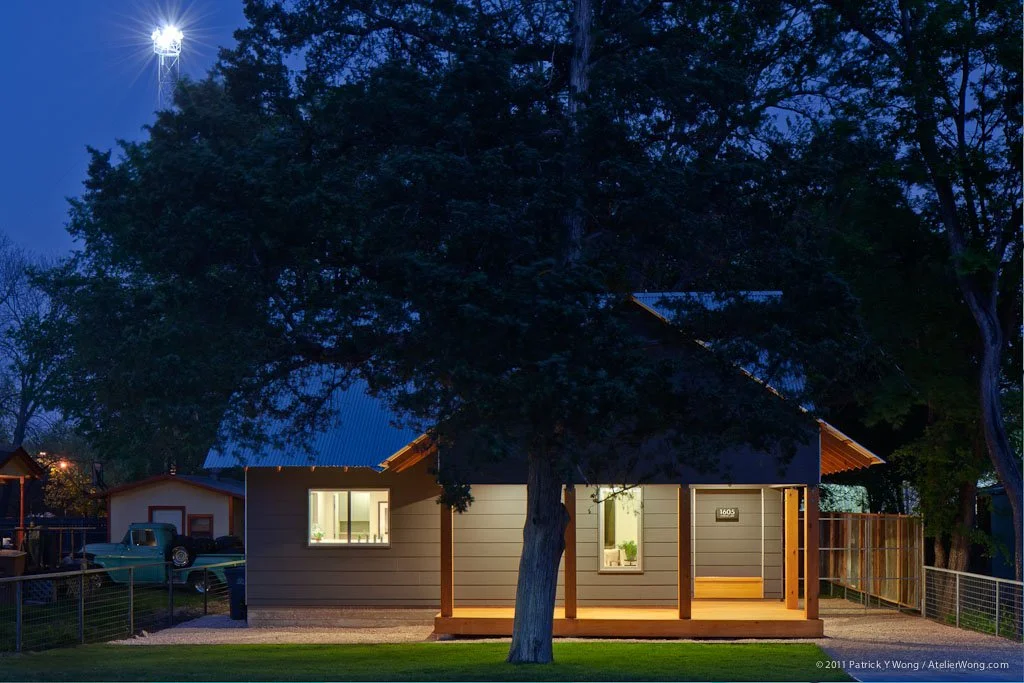 tuart Sampley Architect - Austin, TX -Moontower-exterior-night