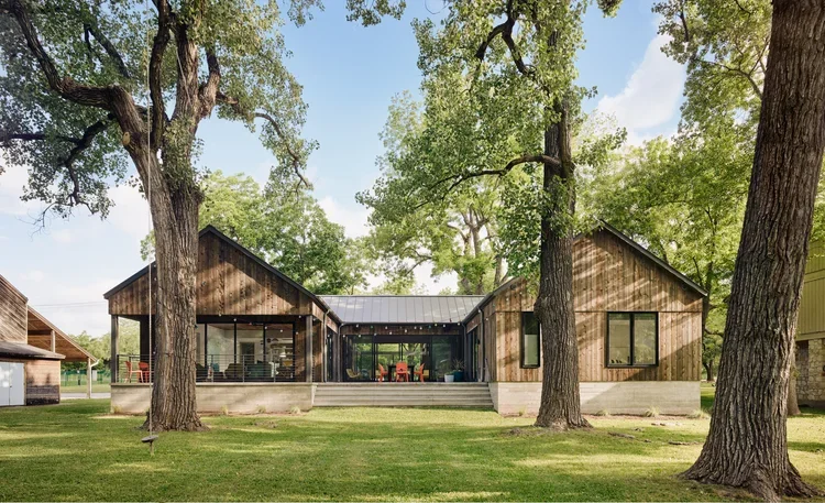 02-Stuart-Sampley-Architect-Austin-manana.webp