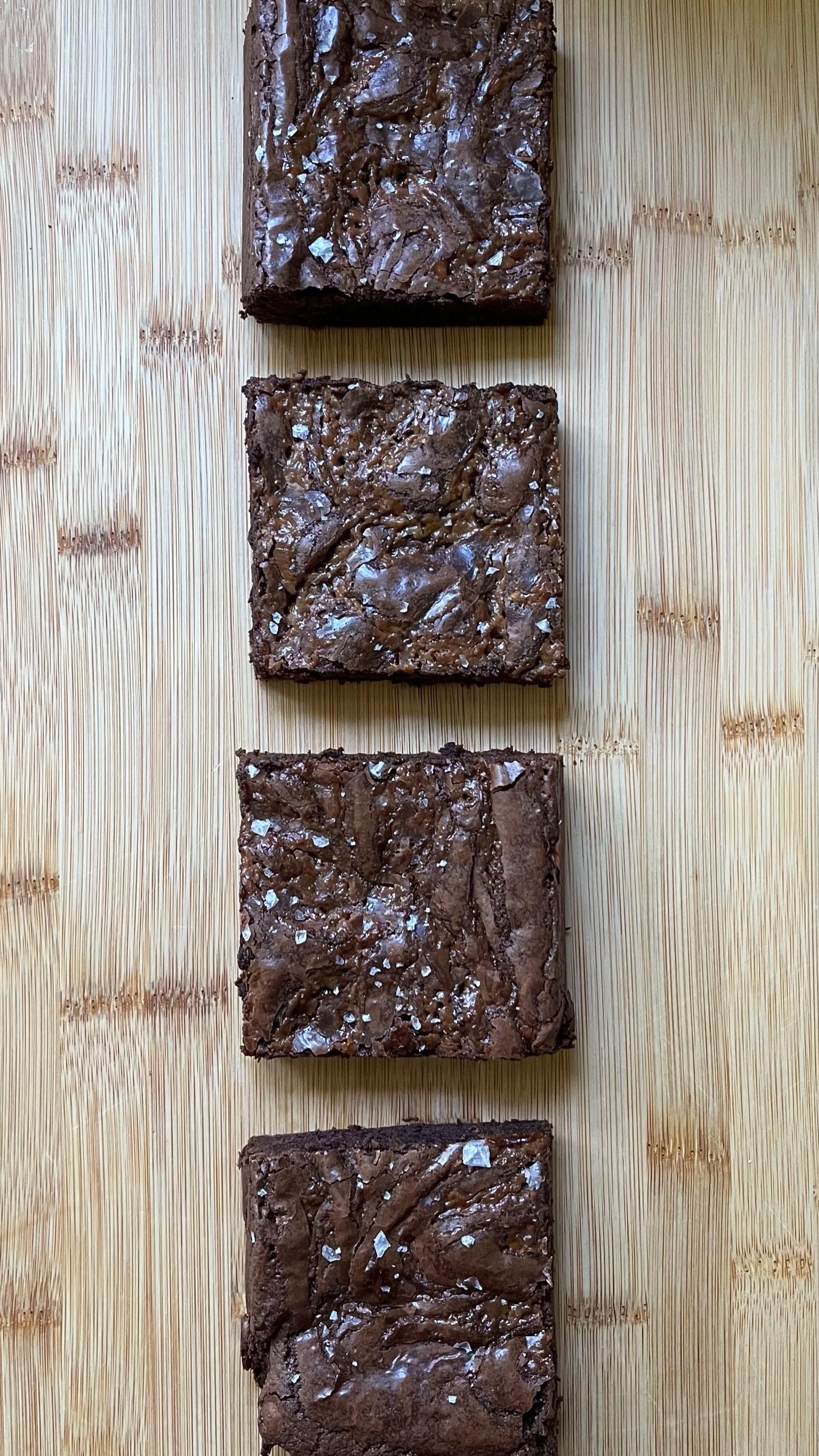Caramel & sea salt brownie