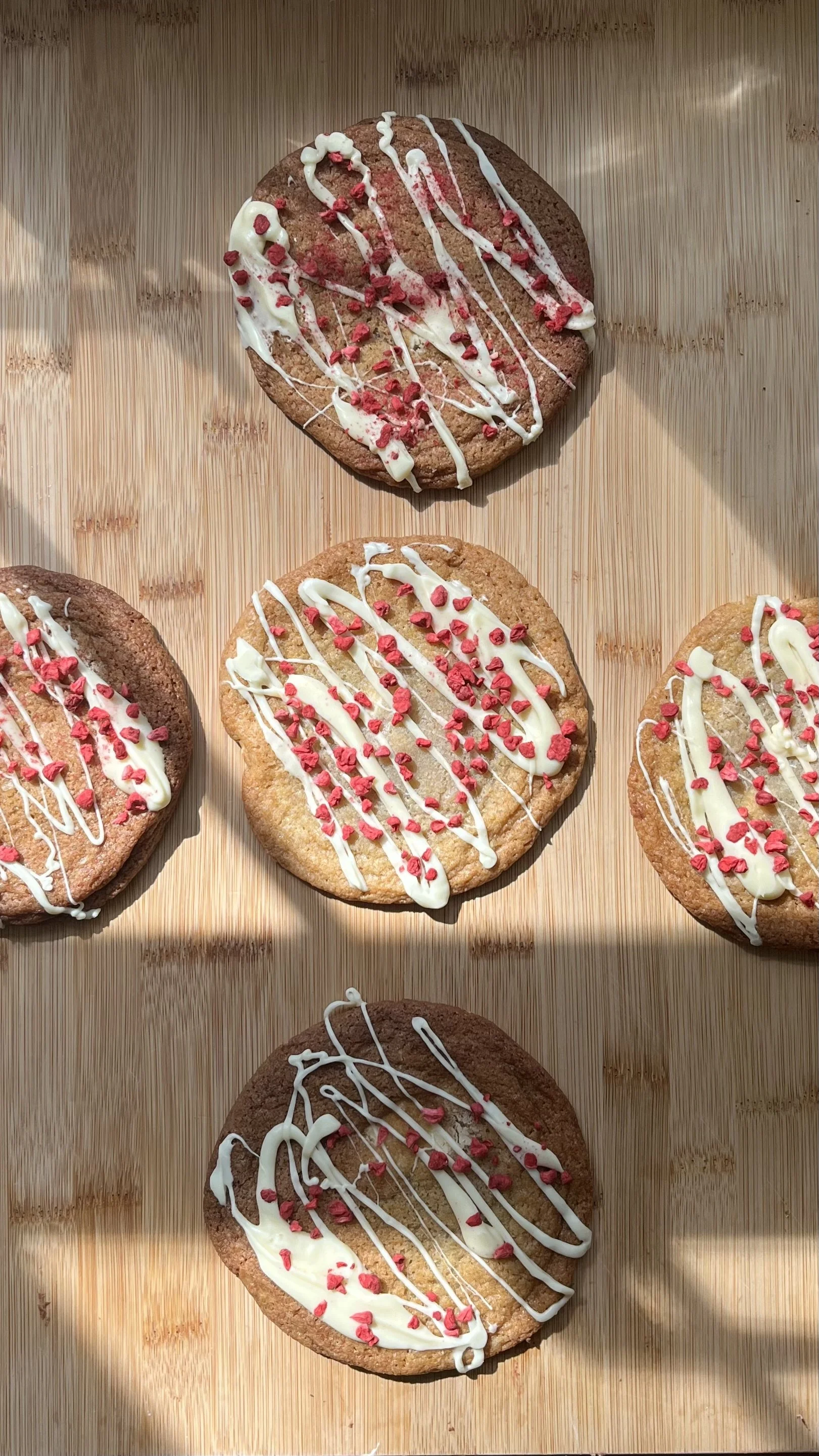 White chocolate and raspberry cookie