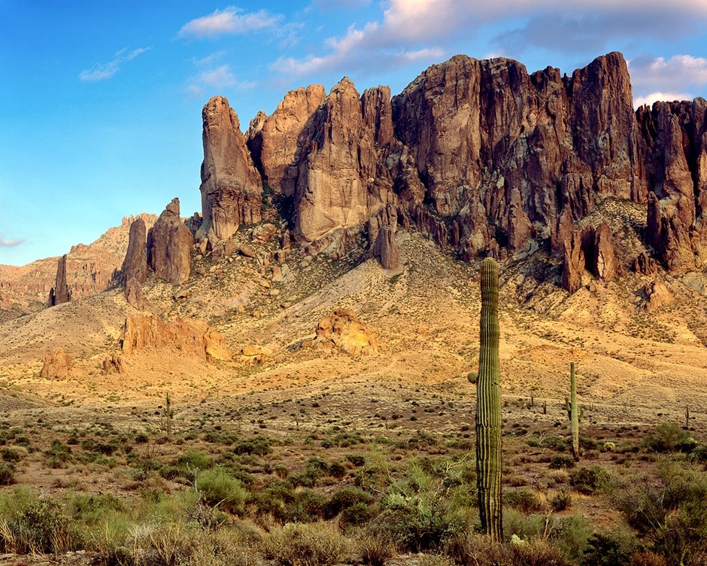 Desert/mountain photo:
Arizona desert landscape representing mobile notary services throughout Mesa and the East Valley.
