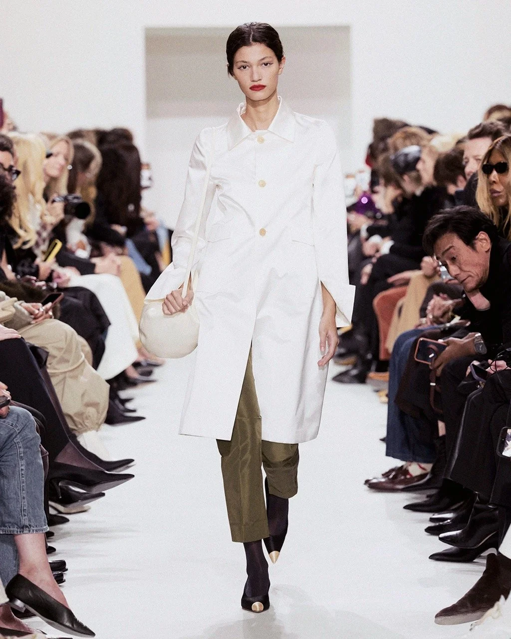 LOOK46 - Grande.jpeg