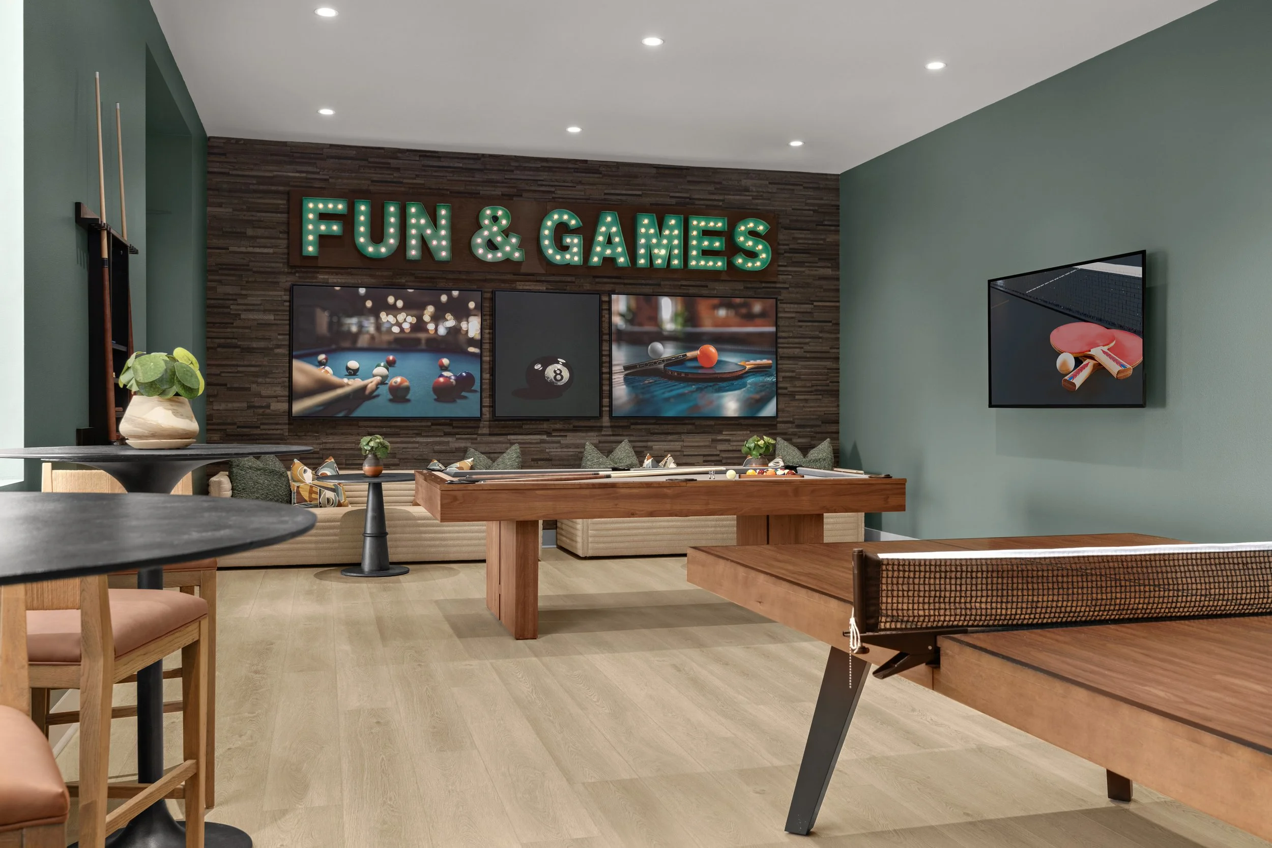 LMC_ClubonMain_GameRoom2_4376a-11x8.jpg