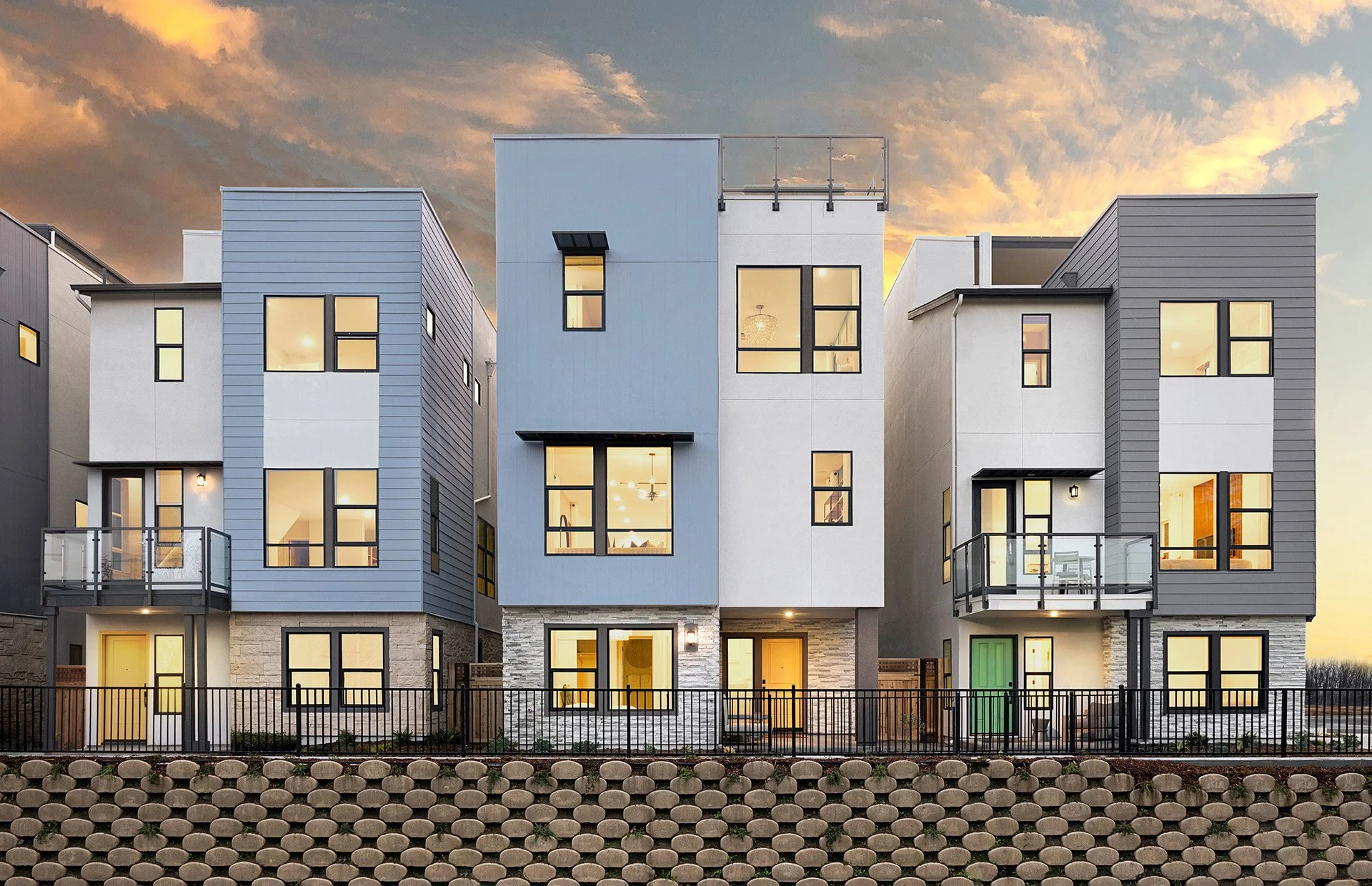 Pulte_ElevateAtTheHeights_Plan1-FrontExteriorTwilight_9372f-1920x1240 (1).jpg
