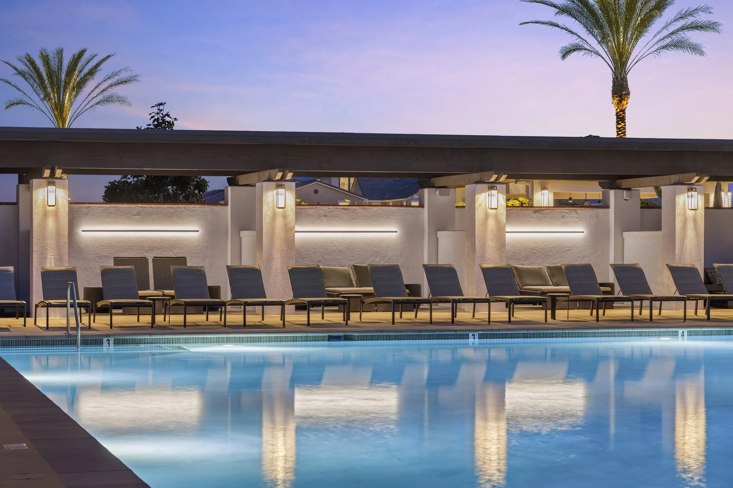 LMC_ClubOnMain_Pool-PM_1066-11x8.jpg