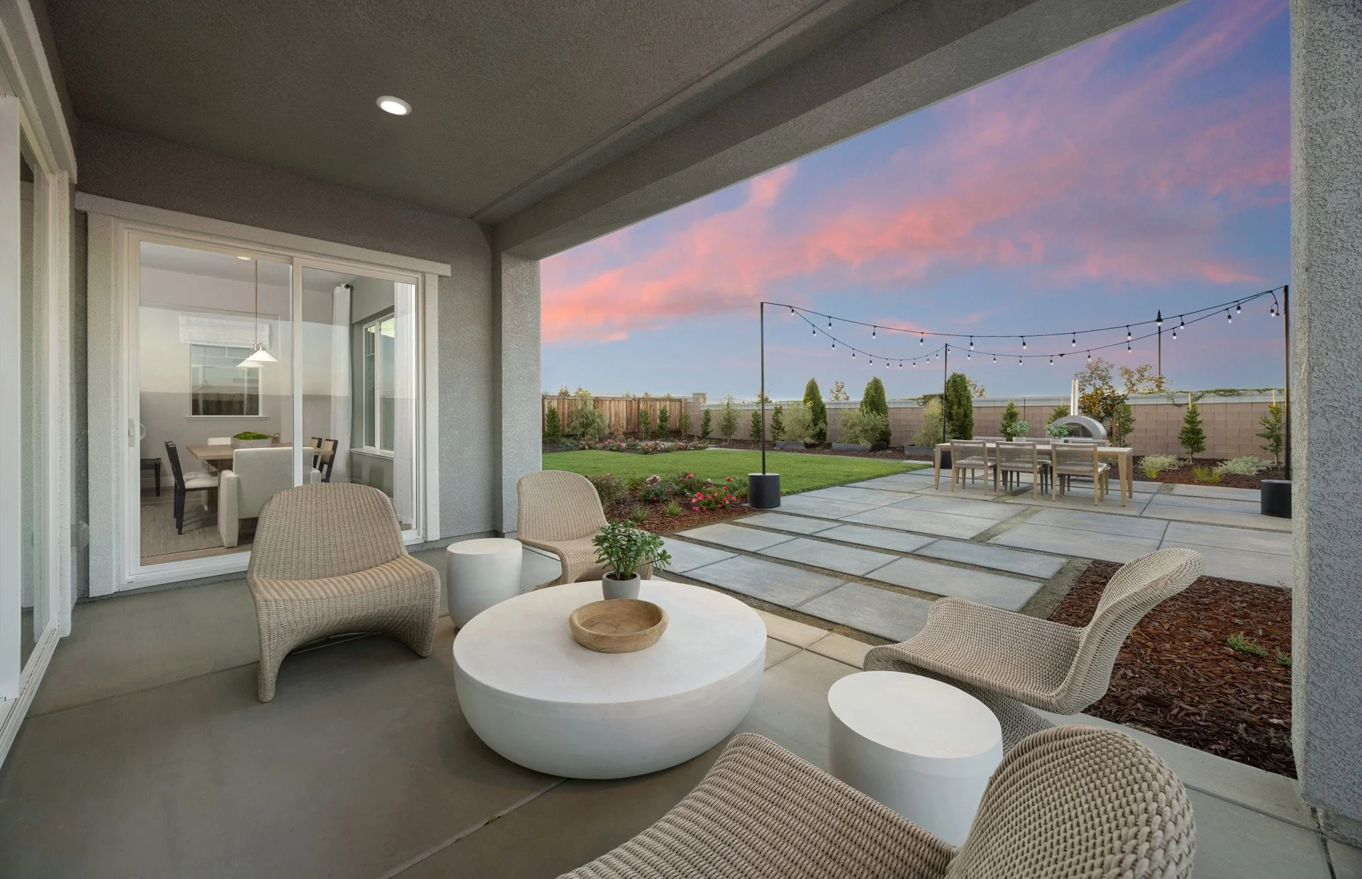 Pulte_FoxBorroKnollsPlan4_BackyardDusk_2092d-1920x1240.jpg