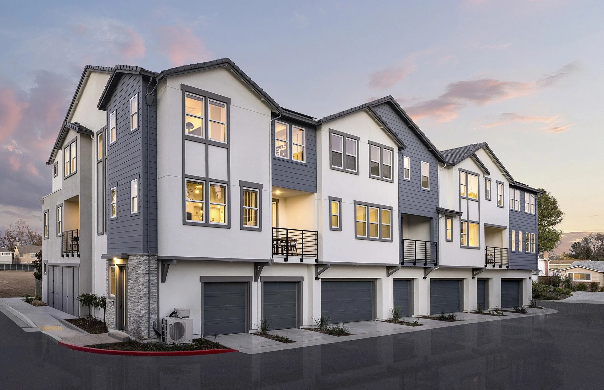 Pulte_OasisAtMonarch_1RearExetrior_3766g-1920x1240.jpg