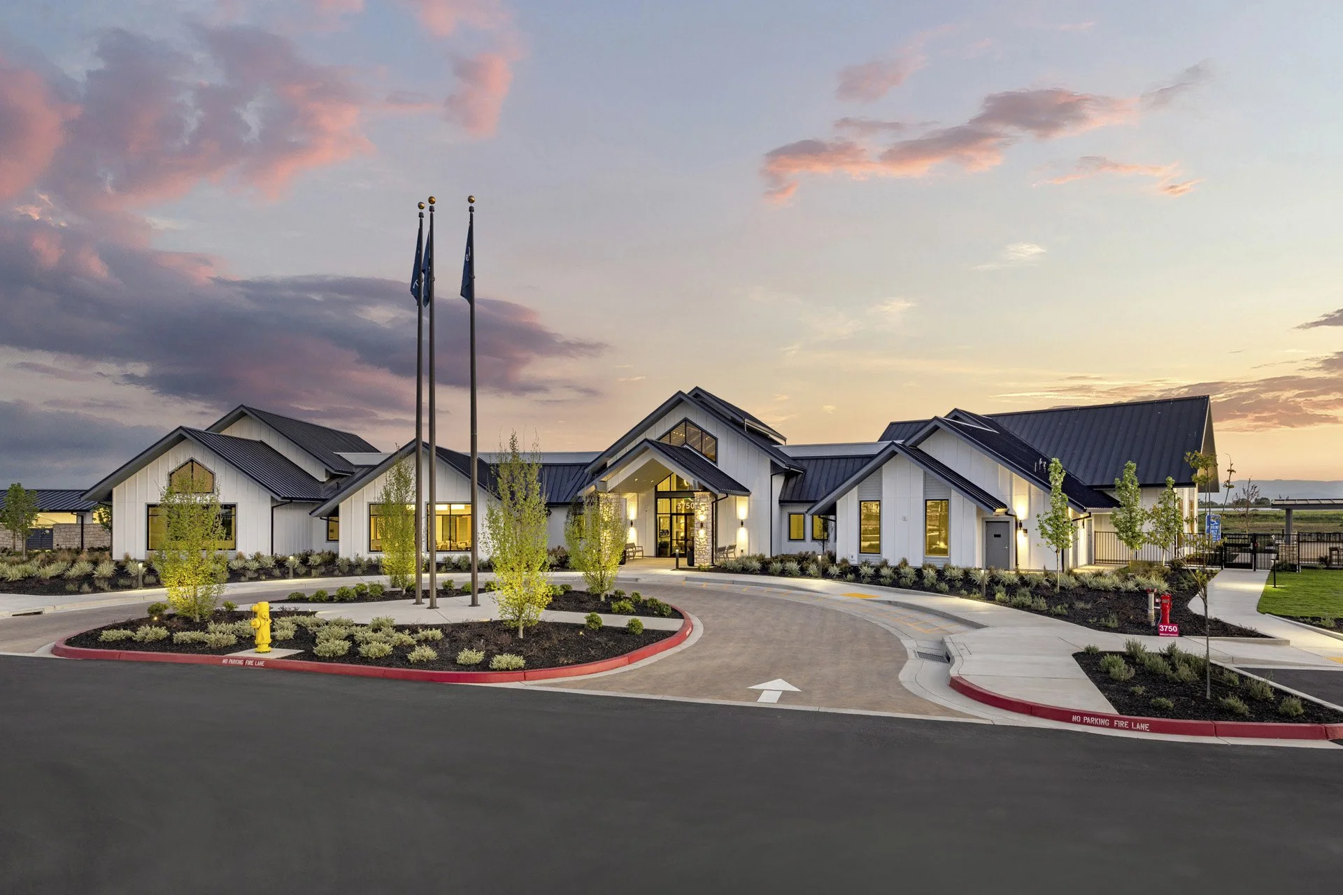 02-Pulte_DelWebbatRiverIsland-AmenityCenterExteriors_1209_1d-1920x1280.jpg