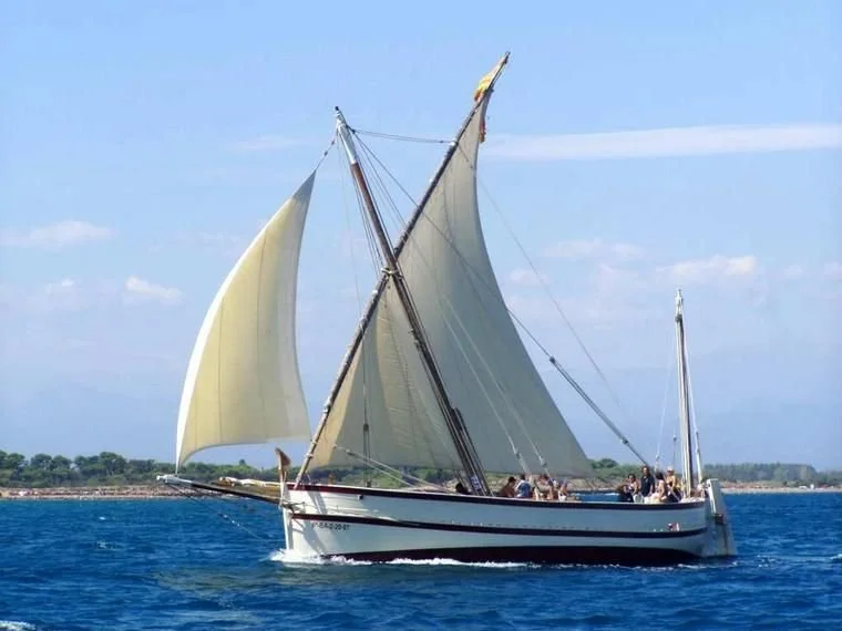Llaüt menorquín (vela latina)