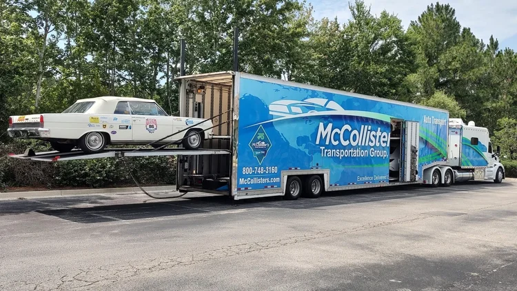 Advertising and branding during the Great Race