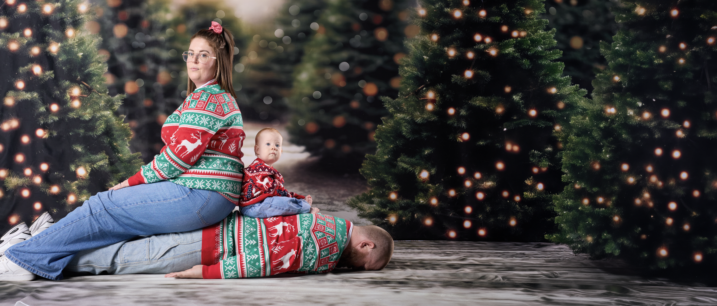 G Studios Christmas Minis family photography campaign captured by G Studios on the Central Coast
