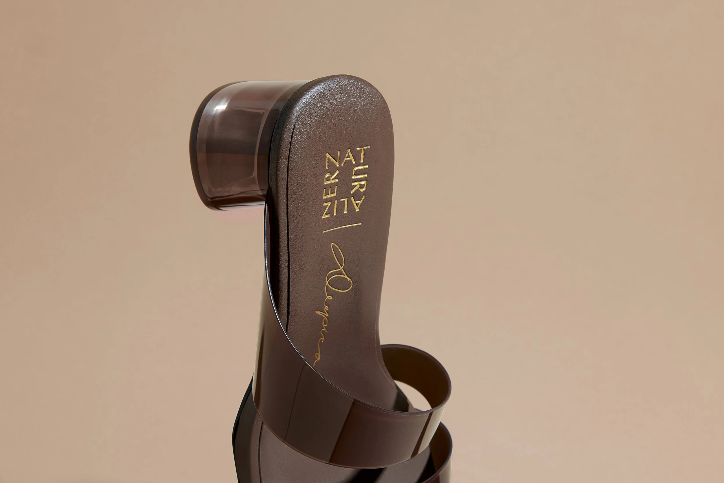 Illuminate_Heel_brown_detail.jpg