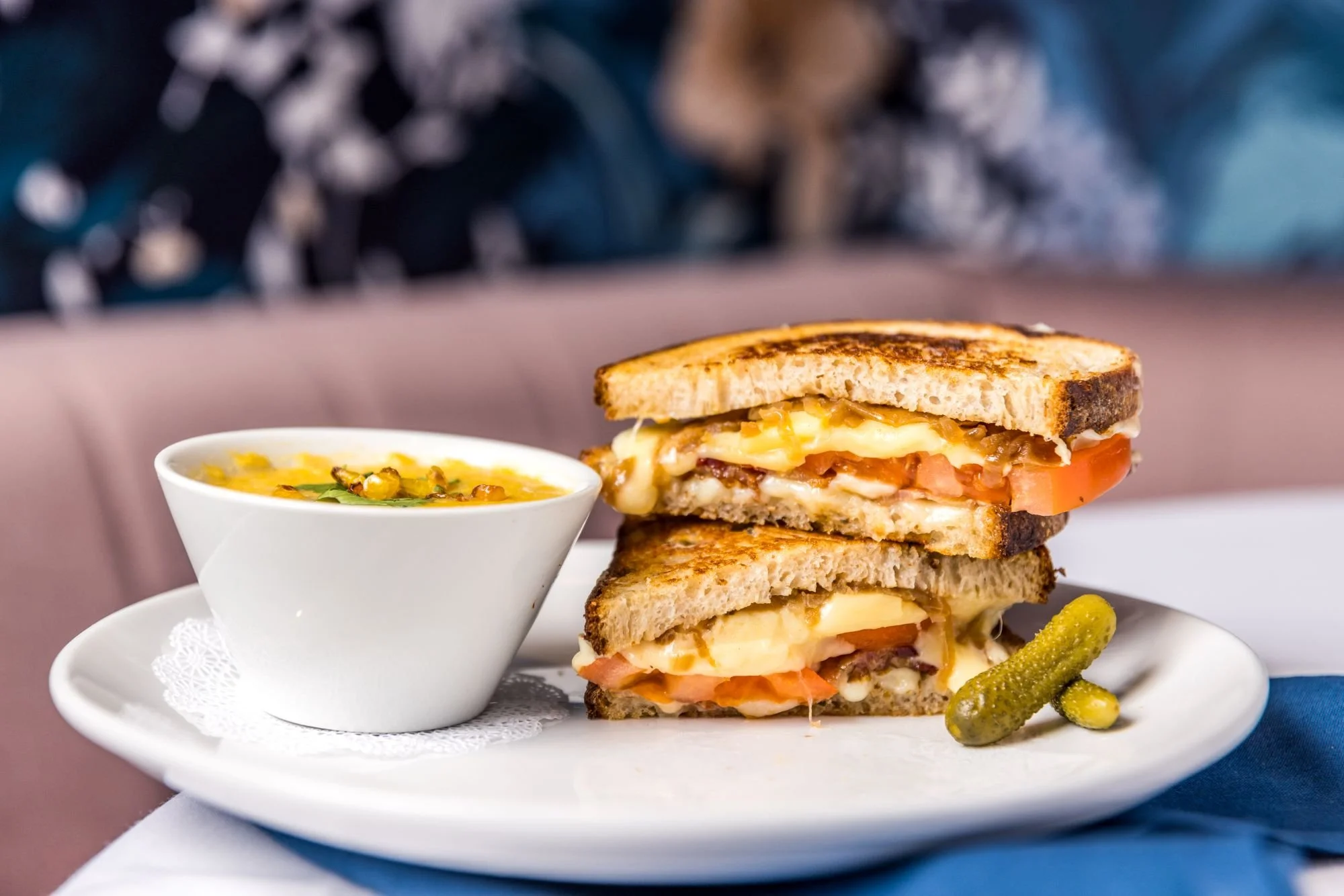  Soupe du Jour, Cup $4 │Bowl $8 