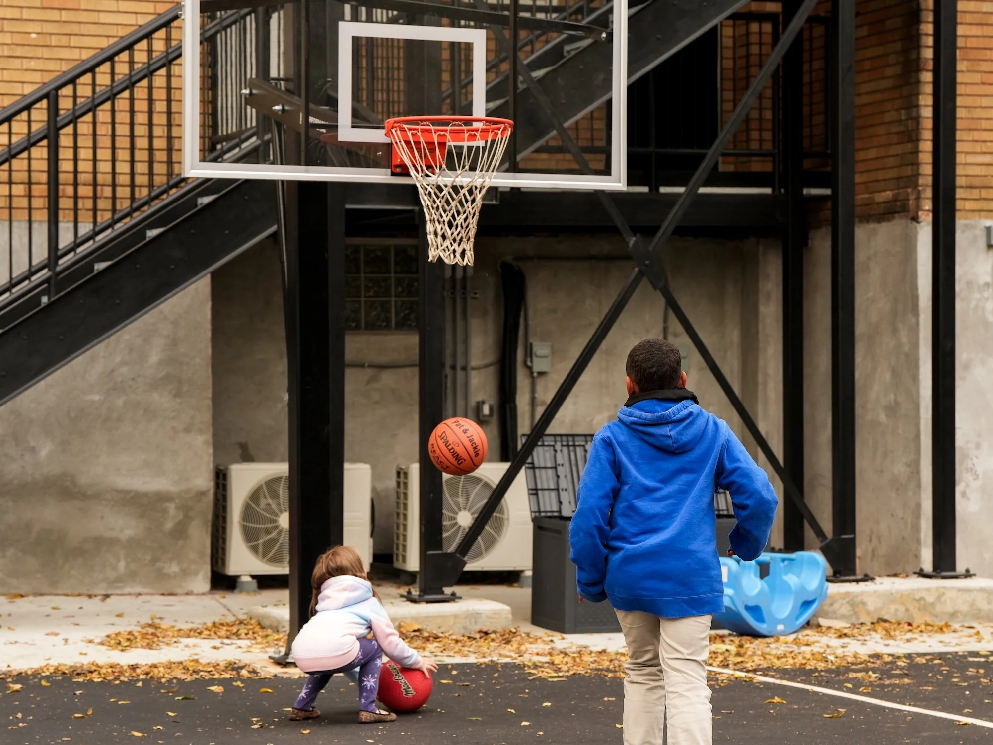 YWCABball_0003.JPG