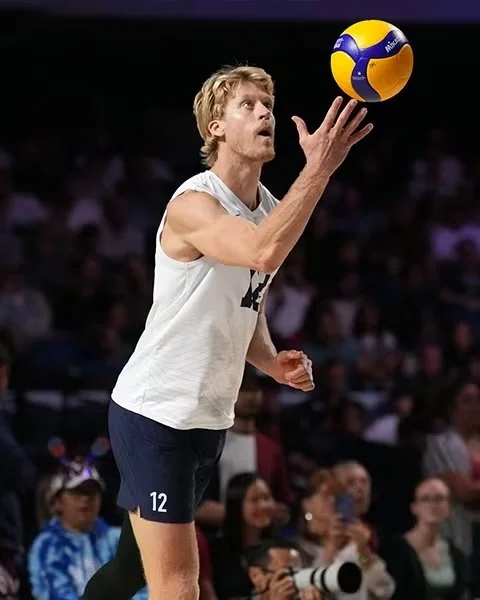 Max Holt, Volleyball
