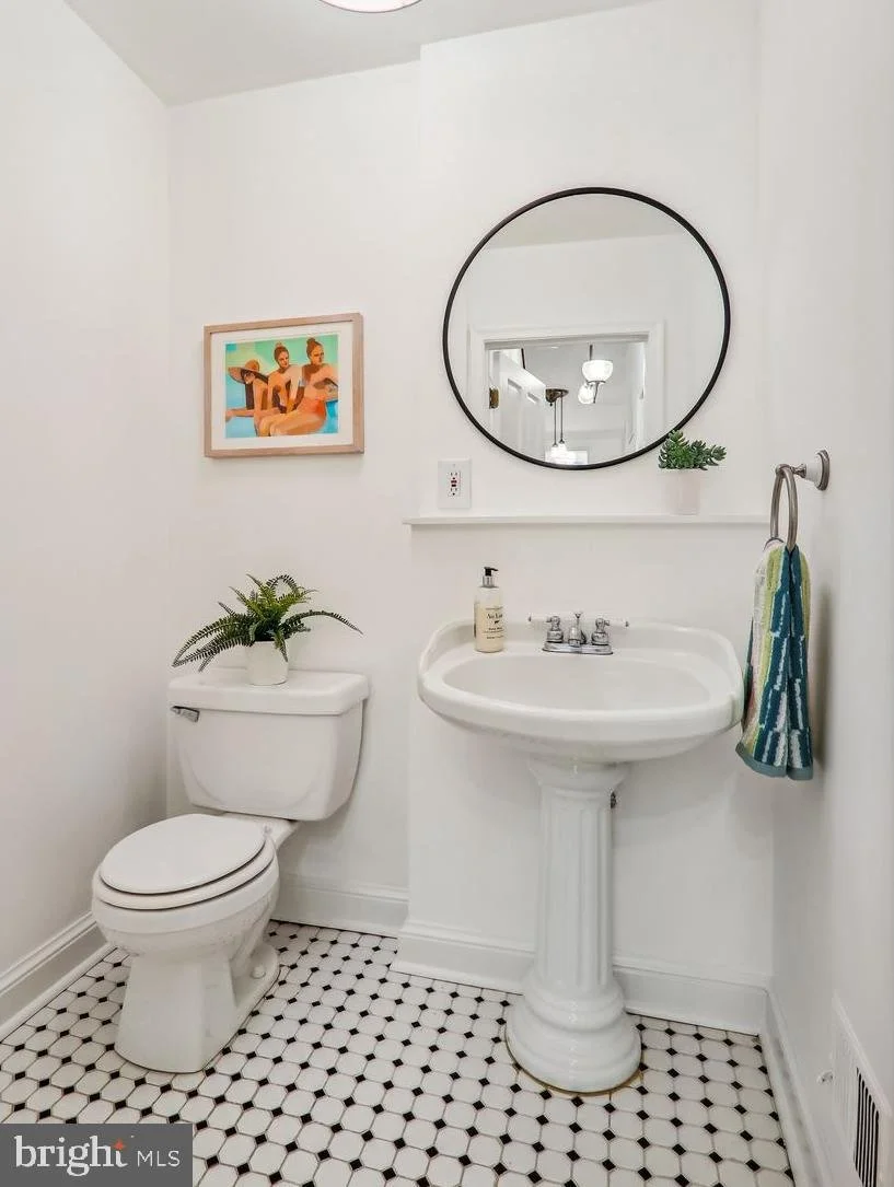 10-521-7th-st-ne.jpg
