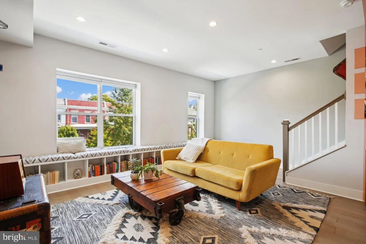 15-3912-8th-st-nw-ph2.jpg