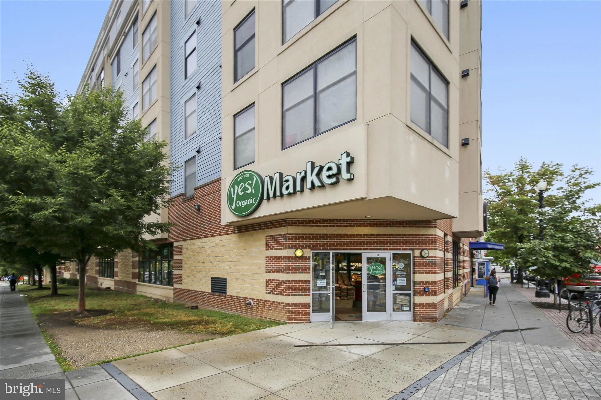 43-3912-8th-st-nw-ph2.jpg