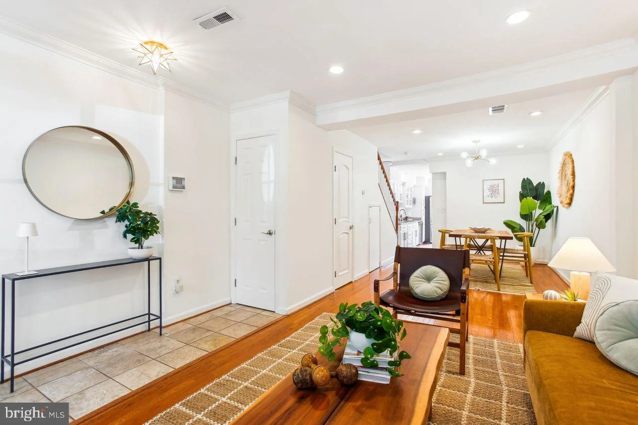 04-336-6th-st-se.jpg