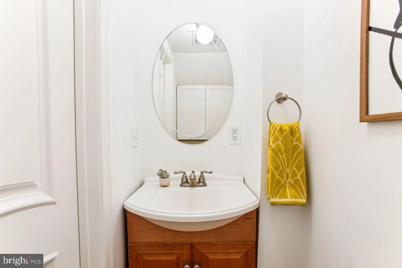 10-336-6th-st-se.jpg