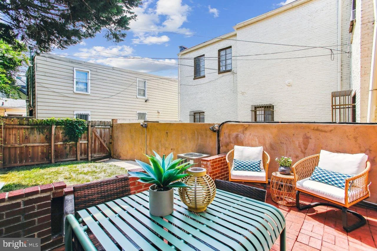 32-336-6th-st-se.jpg