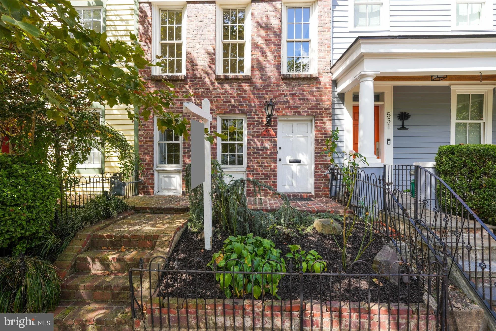03-533-6th-st-se.jpg