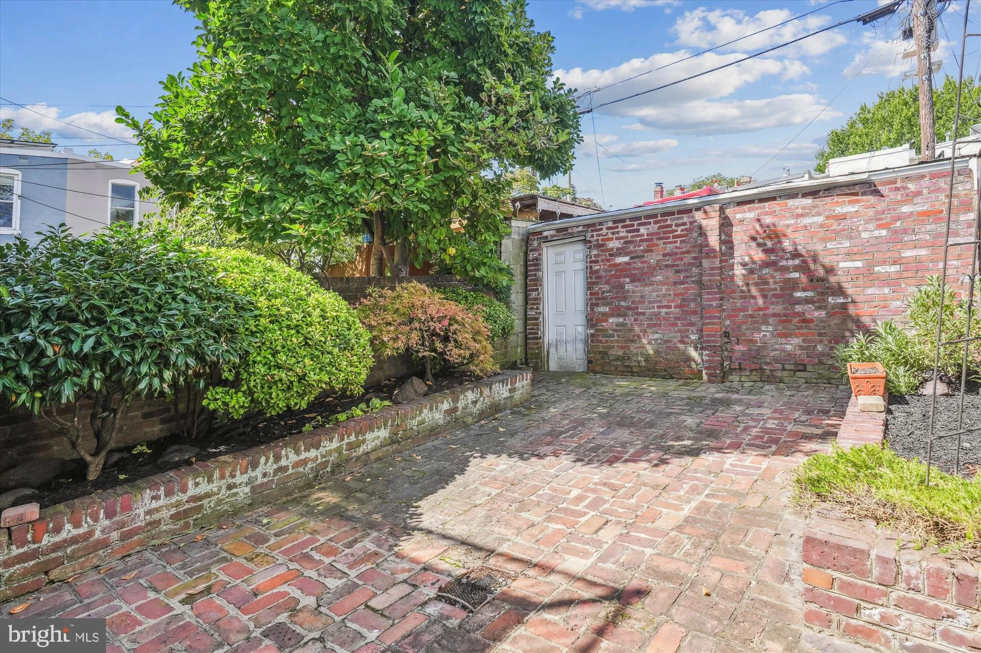 33-533-6th-st-se.jpg