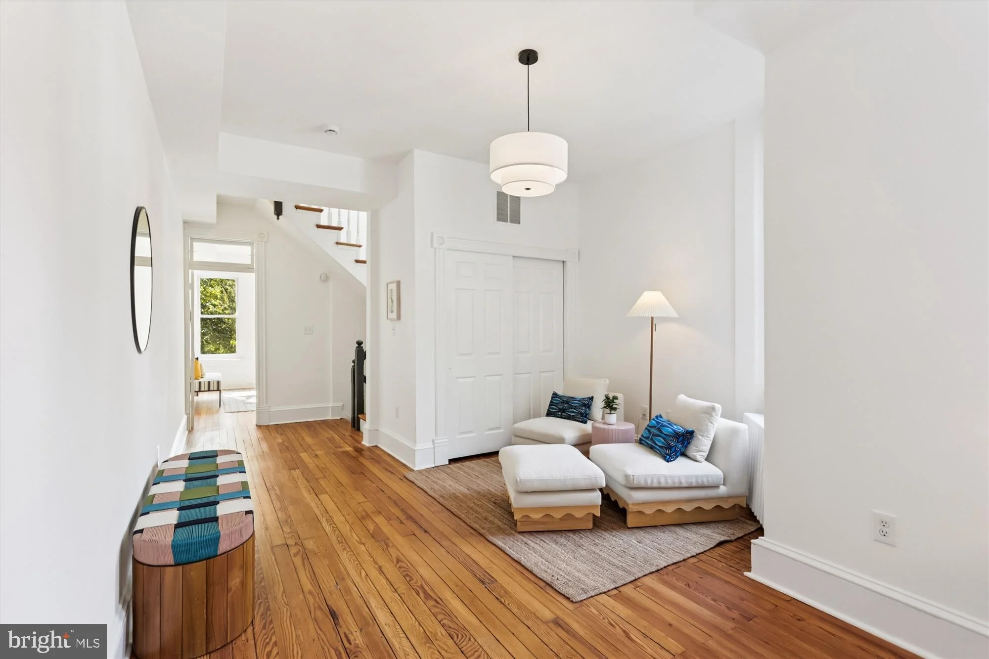 19-314-north-carolina-ave-se.jpg