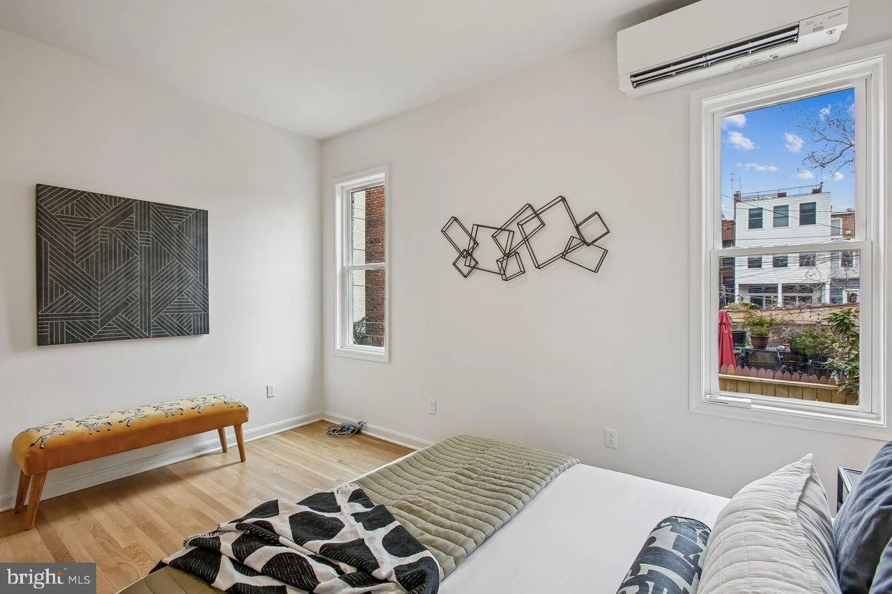 21-1200-walter-st-se.jpg