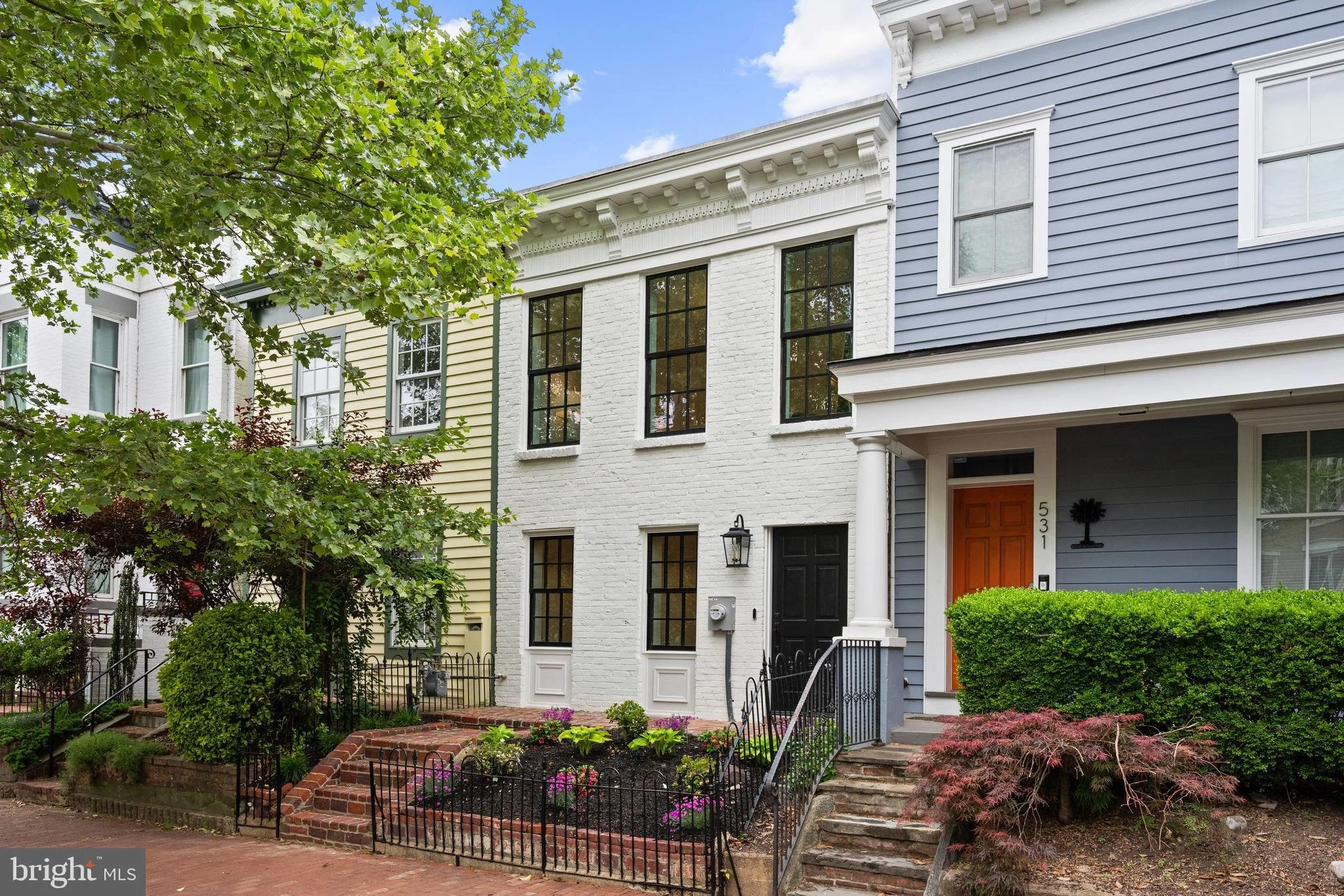 02-533-6th-st-se-renovated.jpg