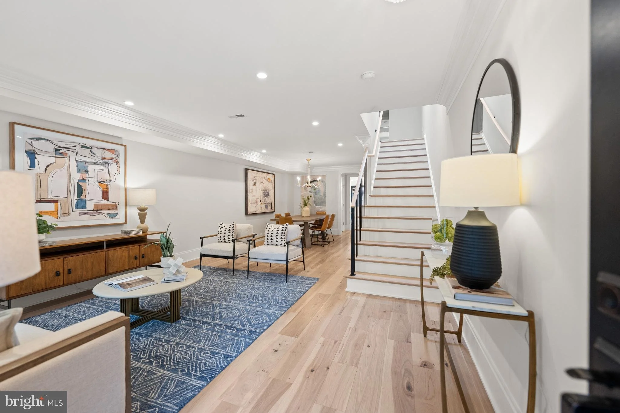 06-533-6th-st-se-renovated.jpg