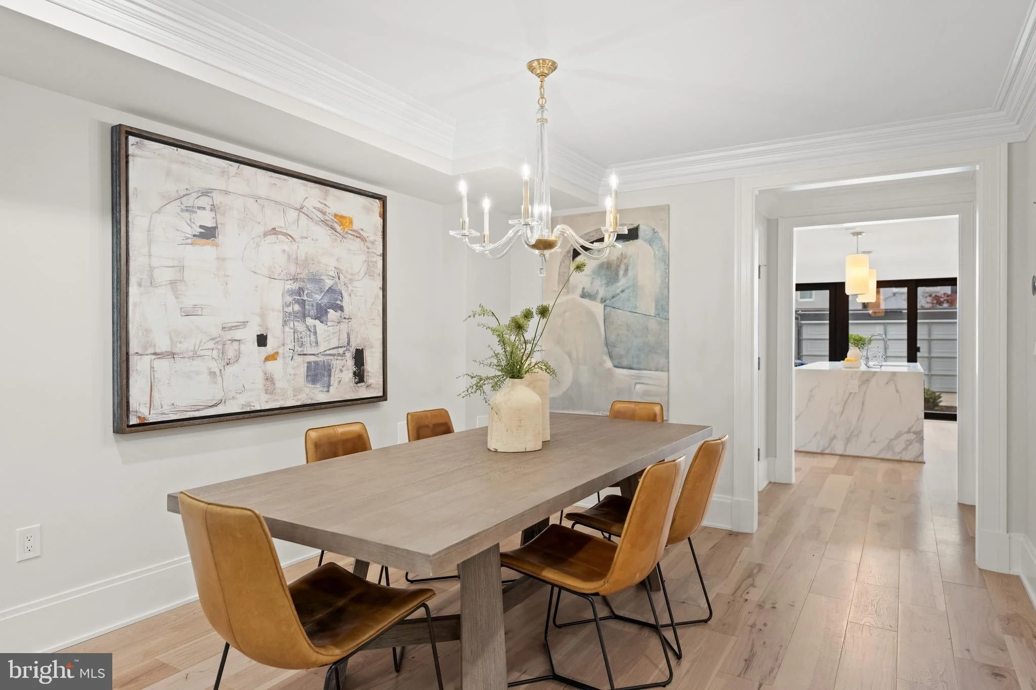 07-533-6th-st-se-renovated.jpg