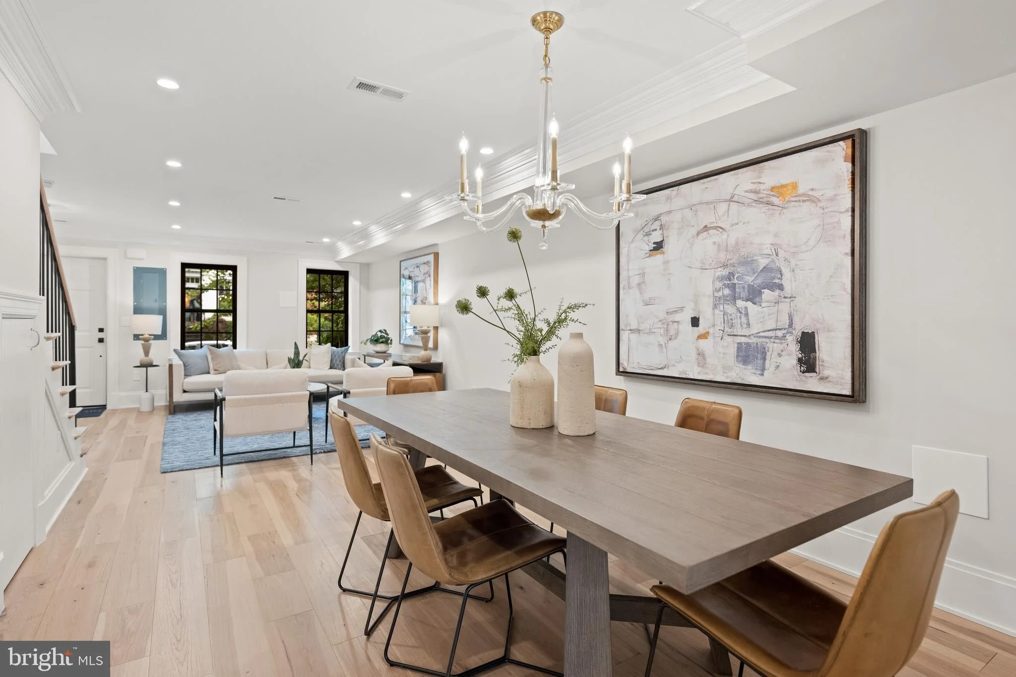 08-533-6th-st-se-renovated.jpg