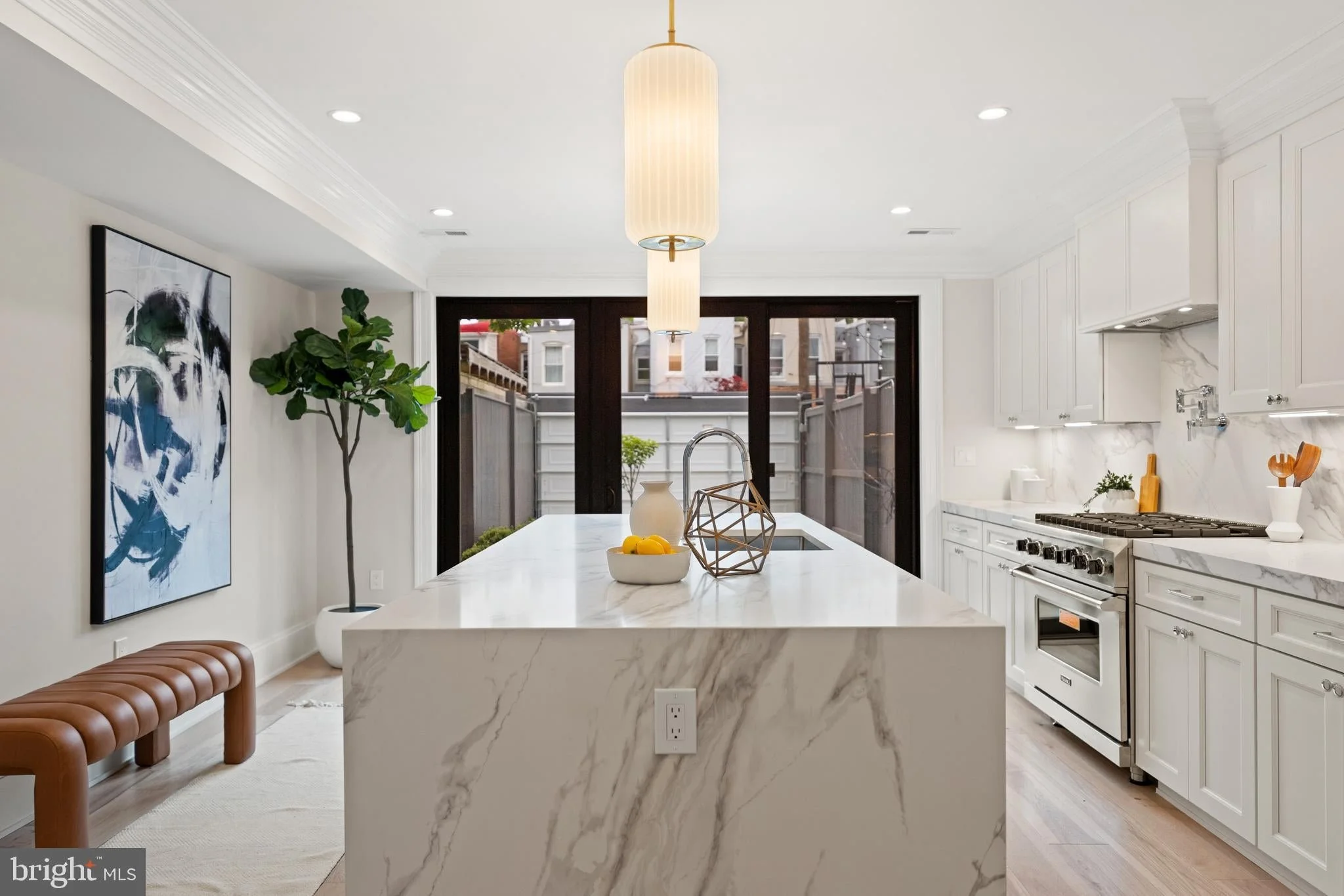 13-533-6th-st-se-renovated.jpg
