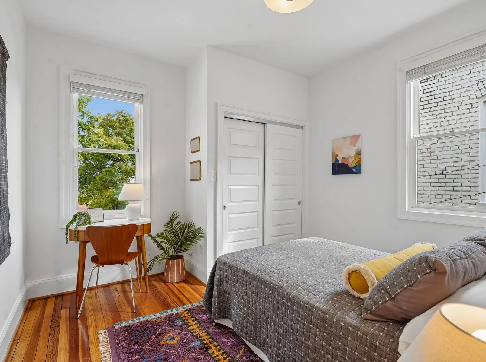 06-bedroom.jpg