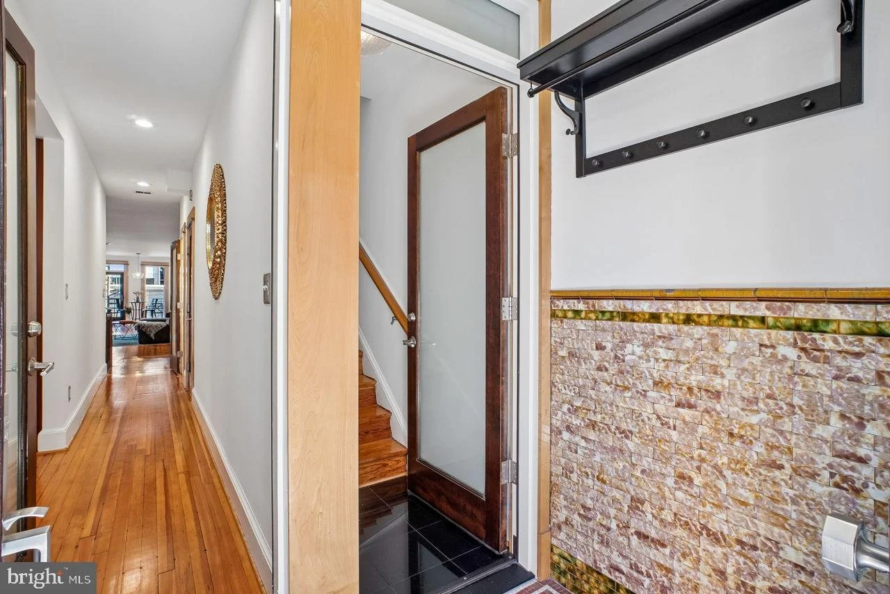 20-511-7th-st-ne.jpg