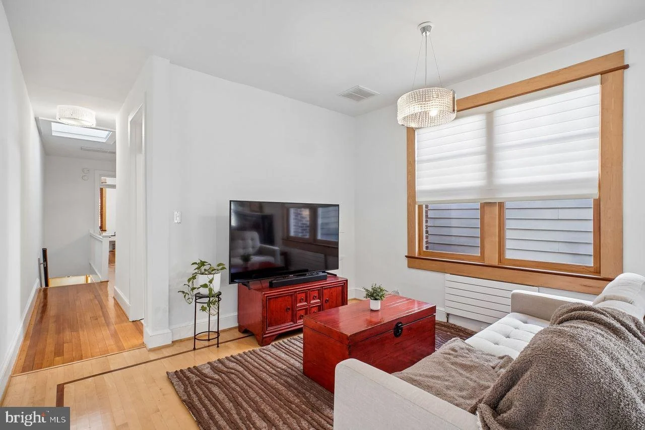 21-511-7th-st-ne.jpg