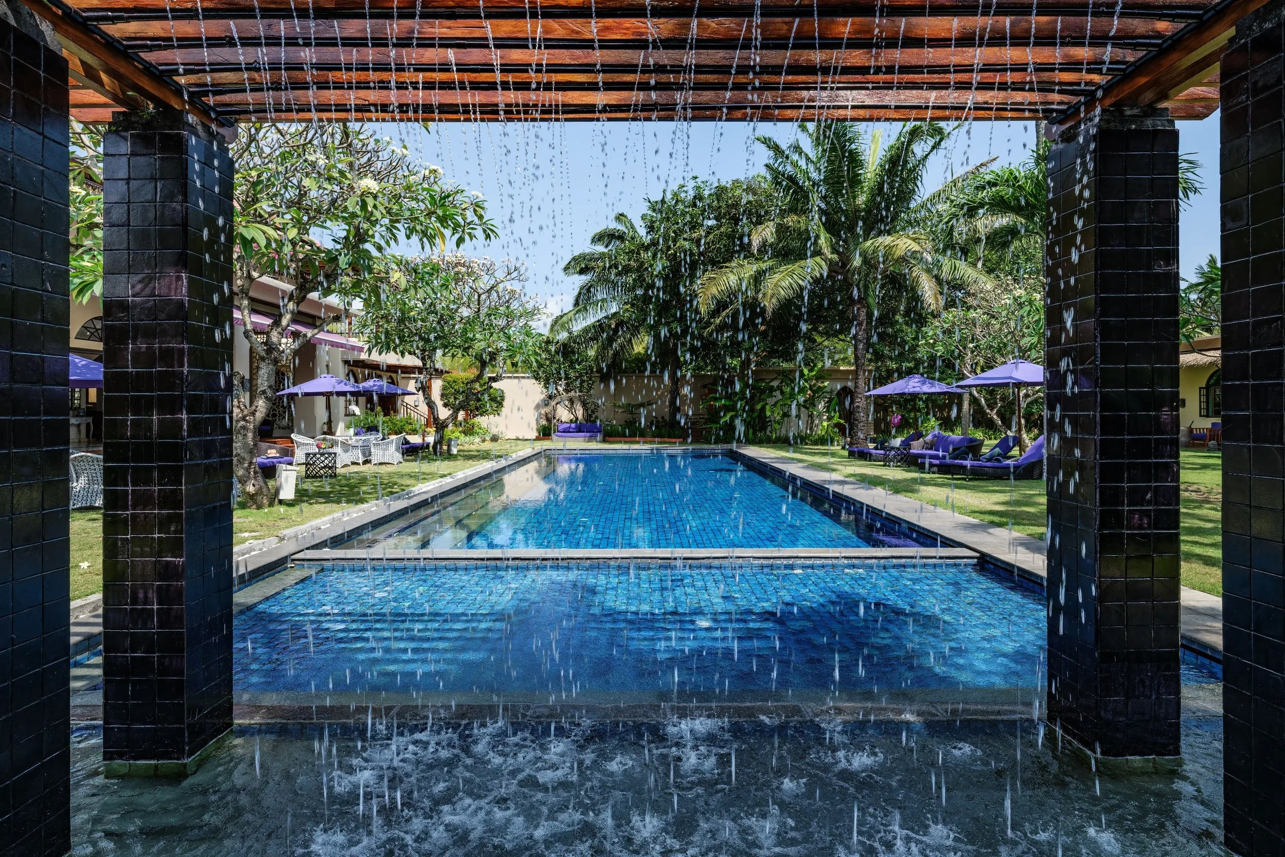 SayangD'Amour_Bali_23_PoolFountain.jpg