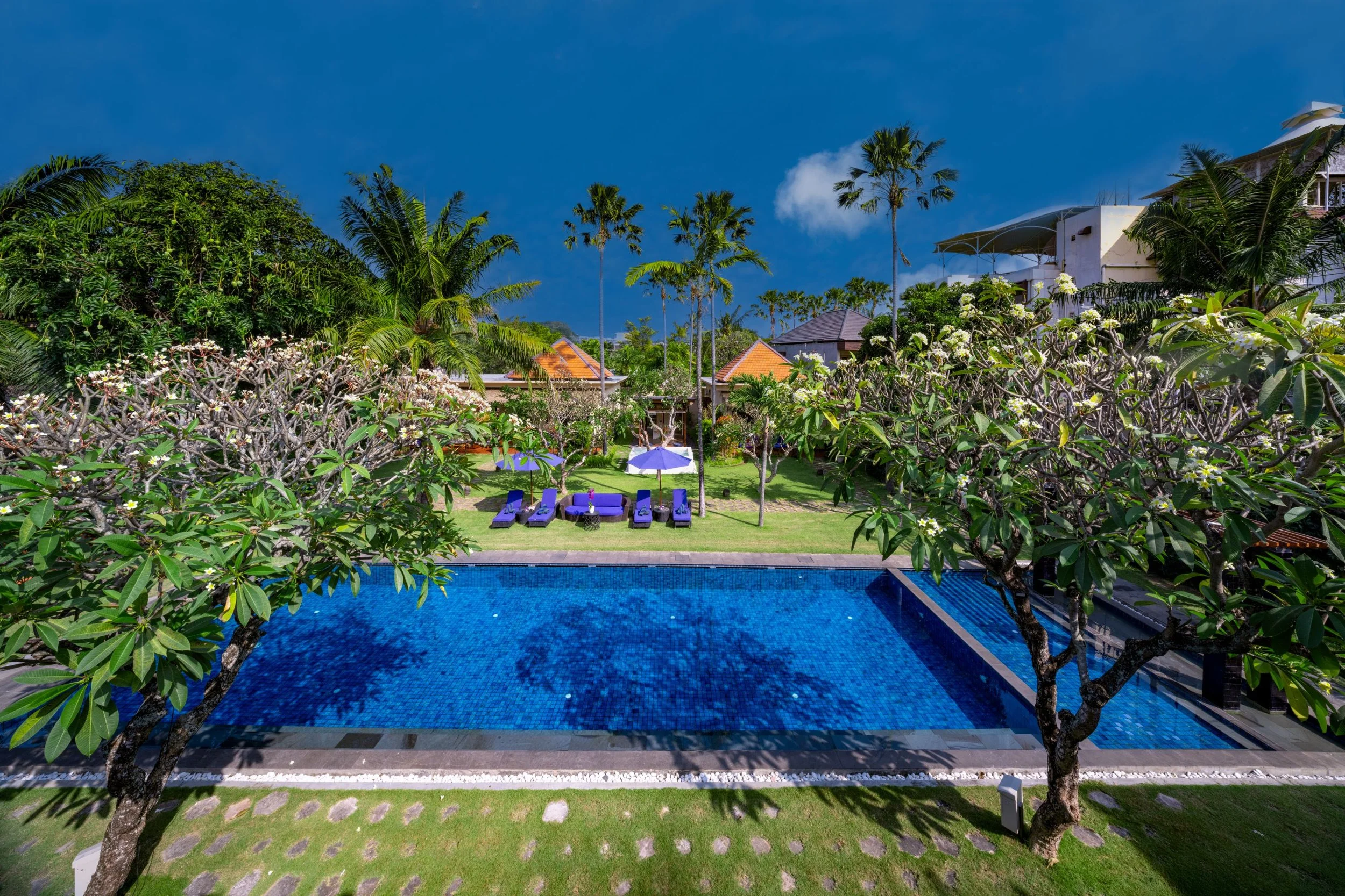 SayangD'Amour_Bali_24_PoolsideView.jpg