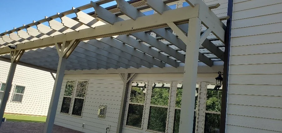 pergola-pintada-terminada-1.jpg