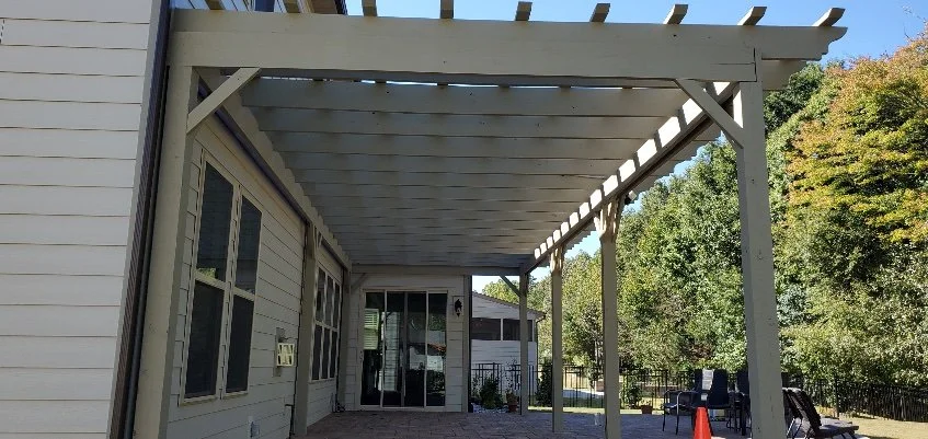 pergola-pintada-terminada-2.jpg