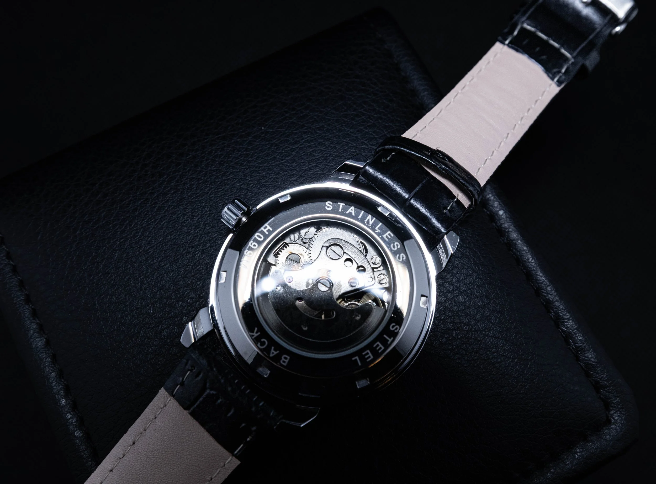 Tempus Tailor - caseback photo.jpg