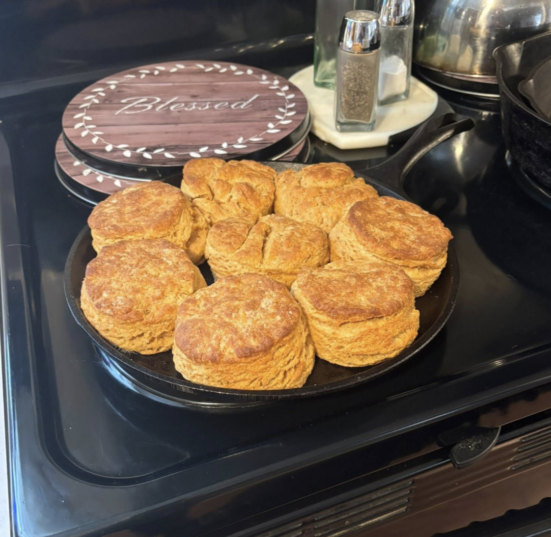 A Freebie From My Kitchen: Momma’s Biscuits