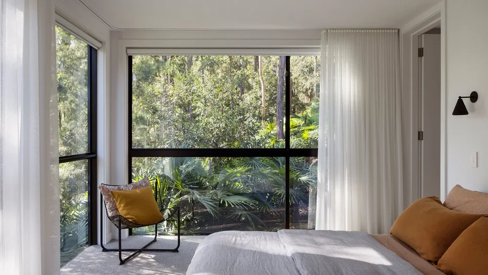 Facades opening towards landscaped outdoor areas.webp