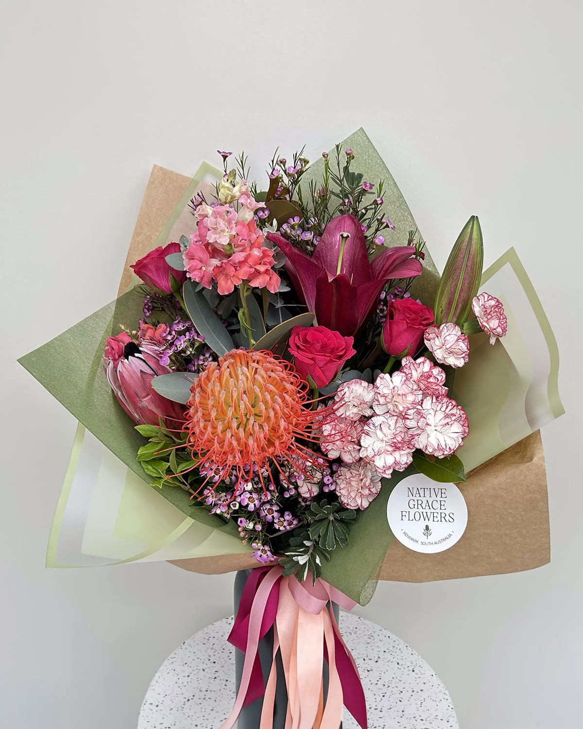 florists-choice-medium-ceramic-vase-FloristSignatureCeramicMedium.jpg