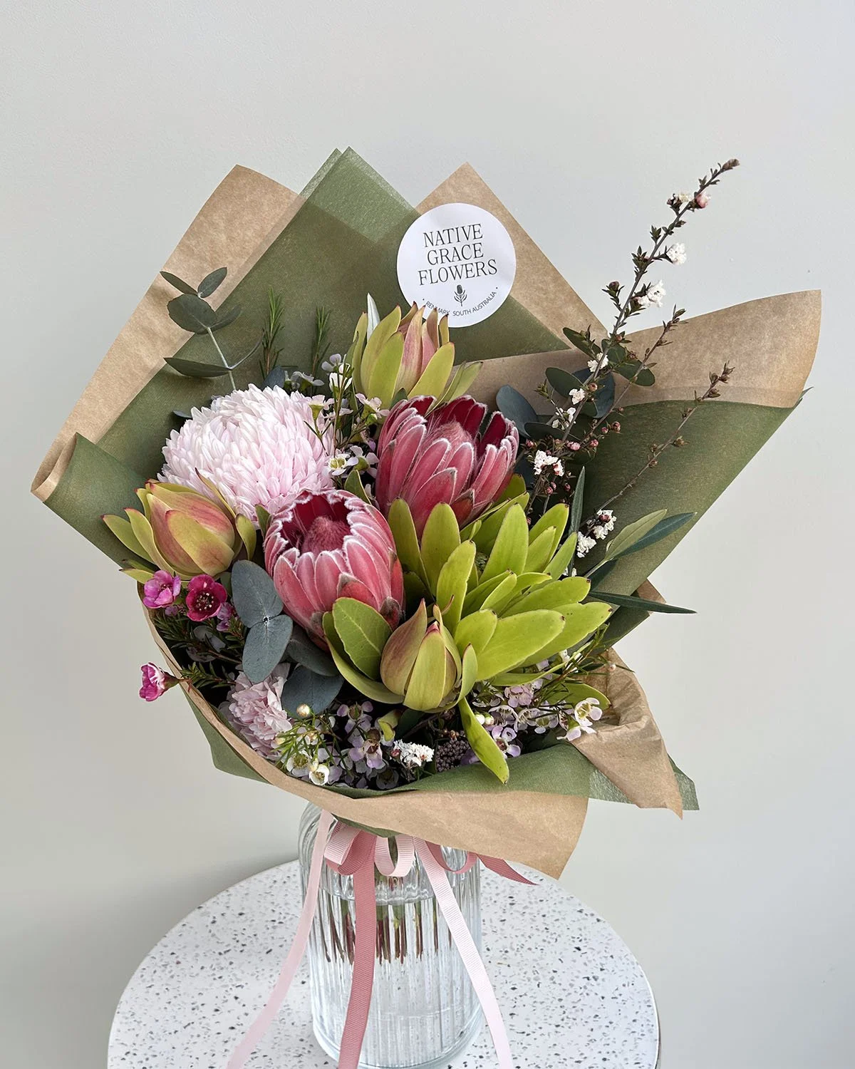 florists-choice-small-glass-vase-FloristClassicGlassSmall.jpg