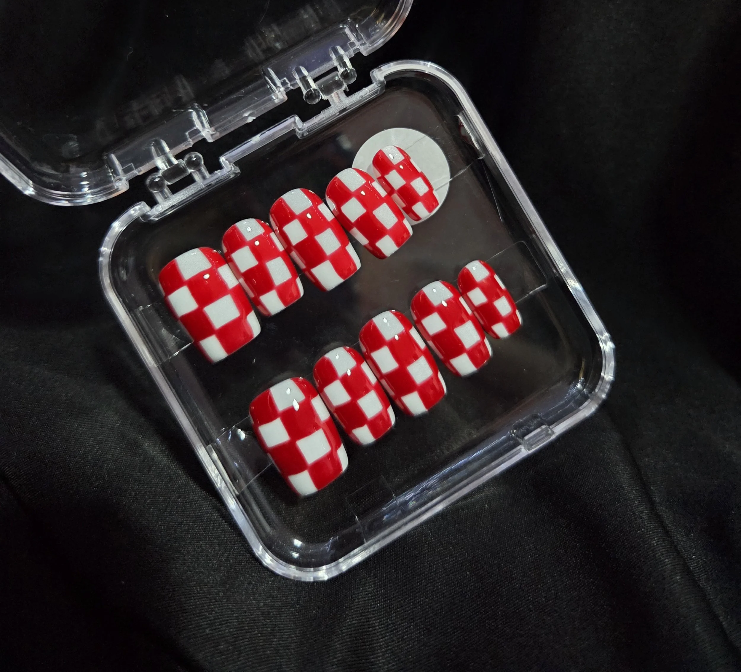 Checkmate (Red)