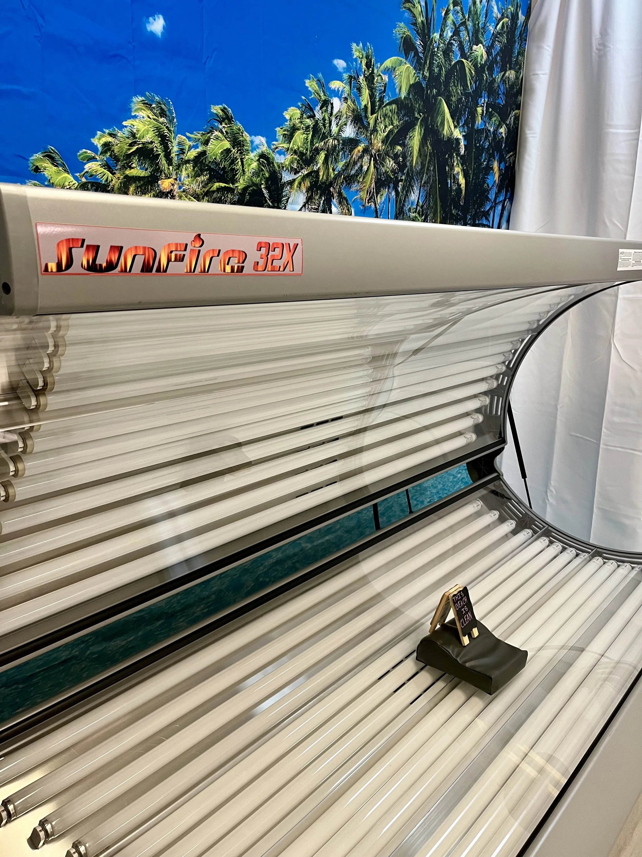 Amber Unlimited - Level 2 UV Tanning