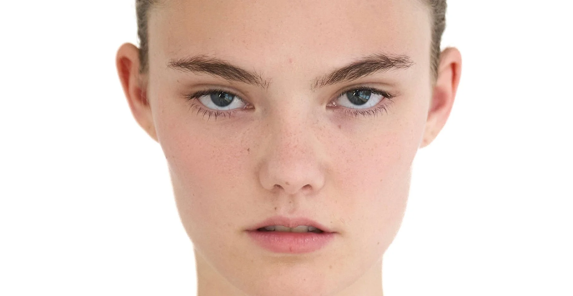 Sadie -- Digitals Close-up