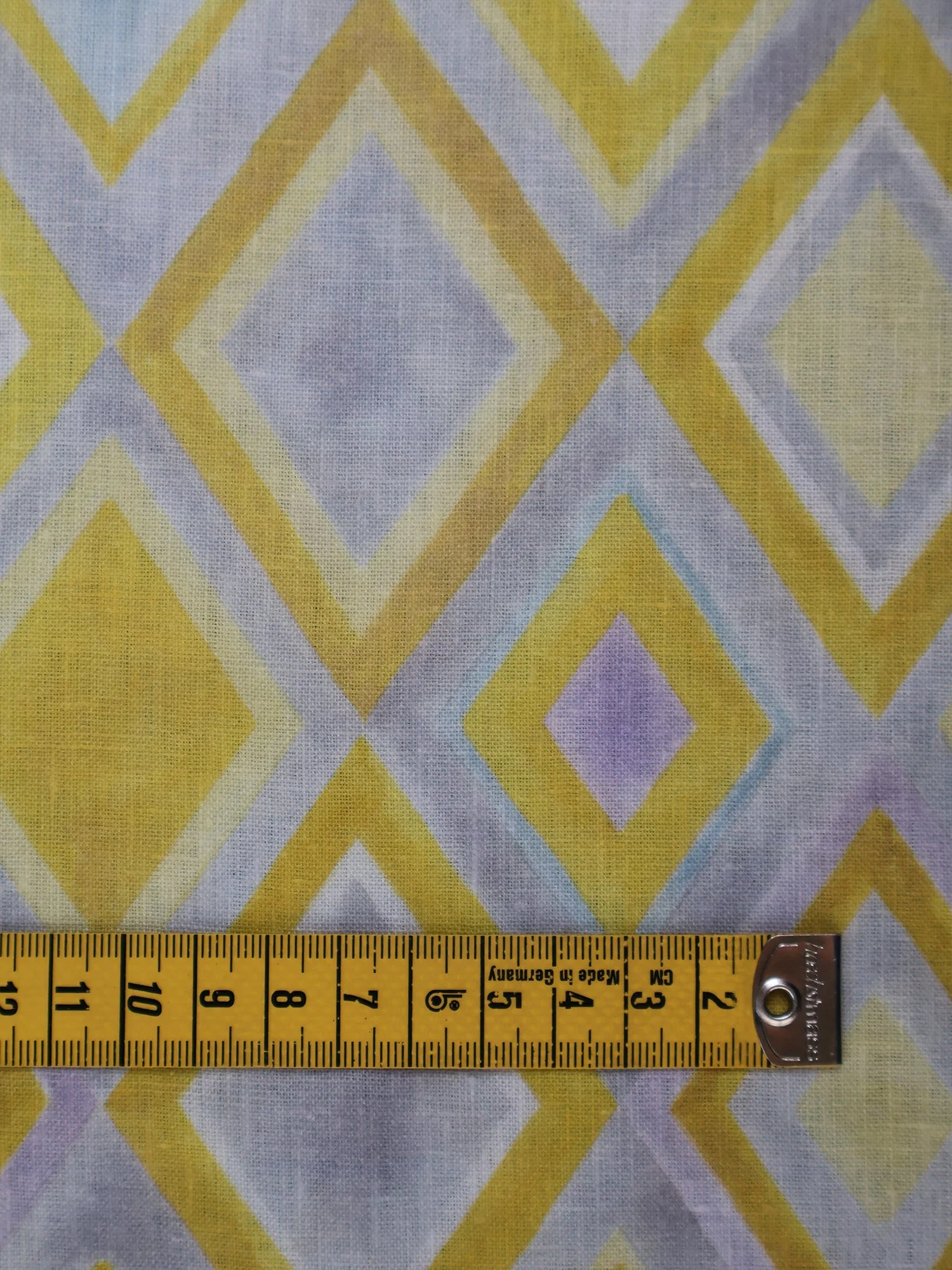 linen fabric hand-painted print Vague Diamonds Ellen van Engelen